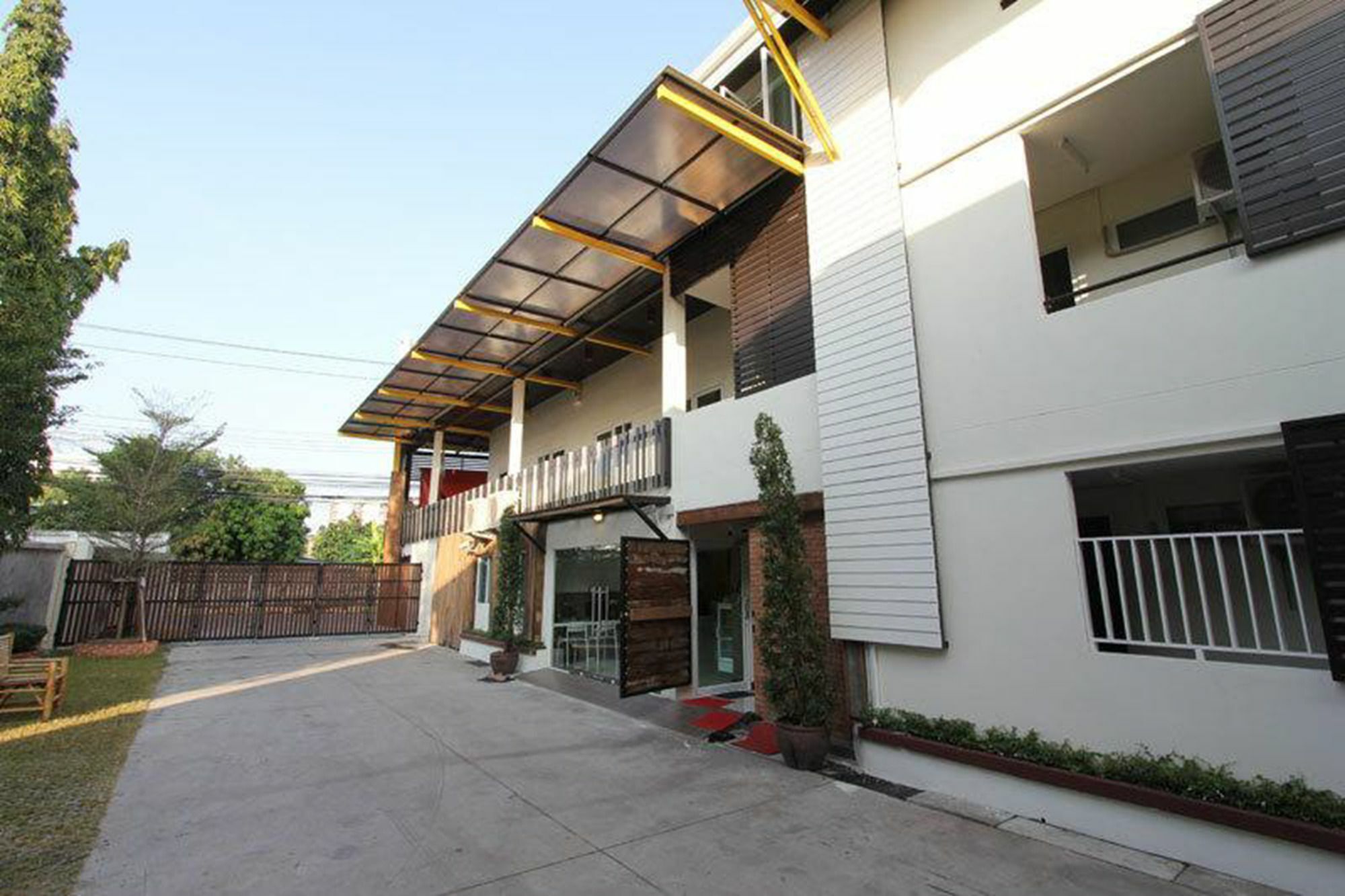Hotel Leesort @ Onnuch à Bangkok Extérieur photo